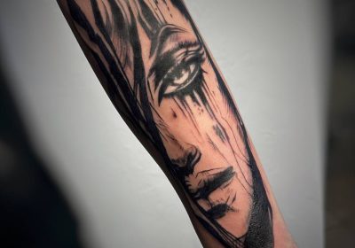 тату таємничий погляд