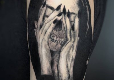 Татуювання череп під маскою краси